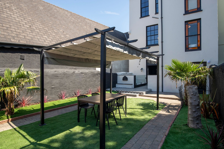 Room 5, 2 Bedford House - Close to Town and Seafront, Pembrokeshire