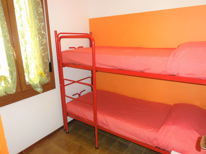 Room 5, Peaceful Village With Pool, Venezia