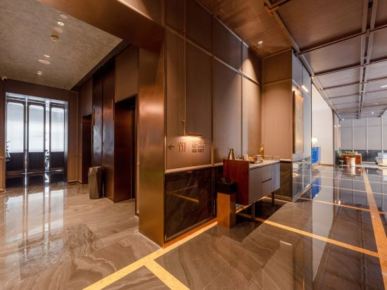 Hotel Interior/Public Areas