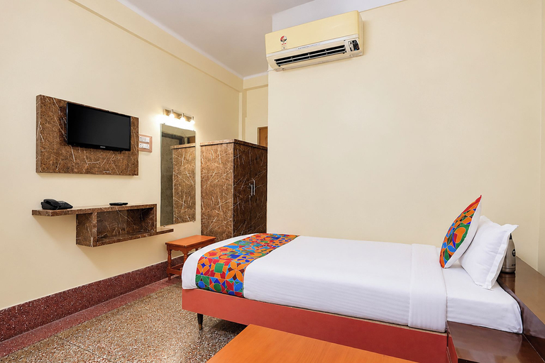Room 3, FabHotel Apsara, Patna