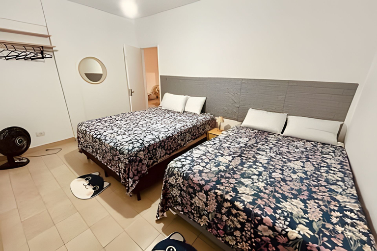 Room 3, SHB - Familia Praia Comércios, Santos