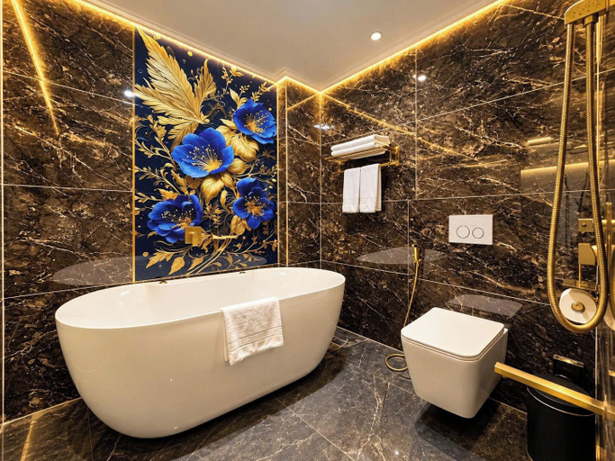 Bathroom 3, Luxury Place Hotel, Thanh Xuân