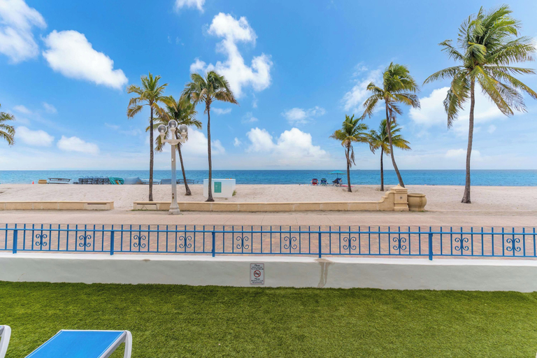 Beach 5, Between Sand & Sea Beach Home, Broward