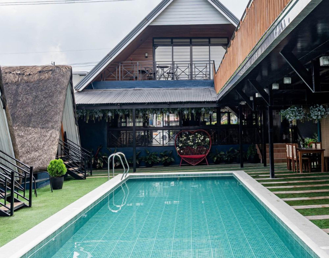 Exterior 4, Paragos Silvinas Cabin 2, Tagaytay City