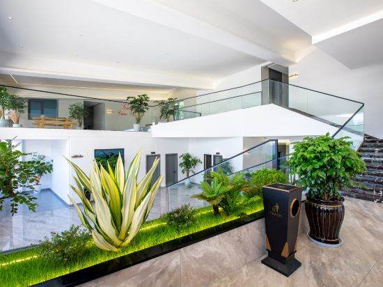 Hotel Interior/Public Areas