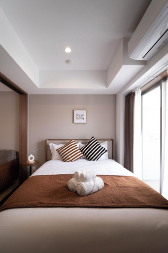 Room 2, The Peak Osaka Bay, Osaka