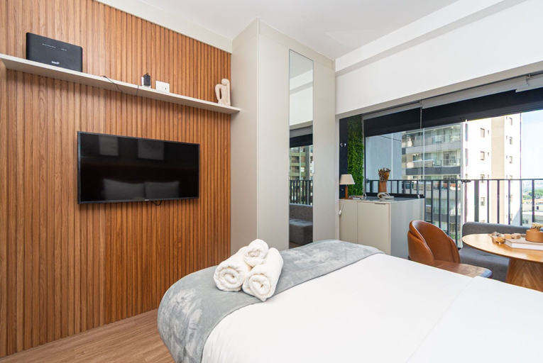 Room 2, Harmonia da Vila by Housi, São Paulo