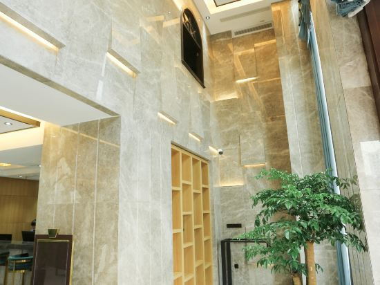 Hotel Interior/Public Areas