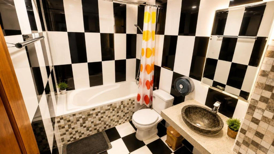 Bathroom 4, Lotus Serenity Hostel, Siem Reap