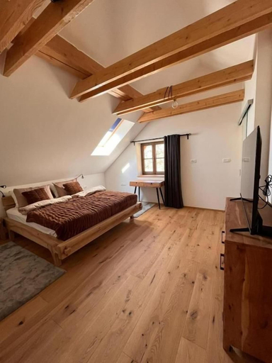 Room 2, Villa Richterberg with Sauna & Hot Tub, Slovenj Gradec