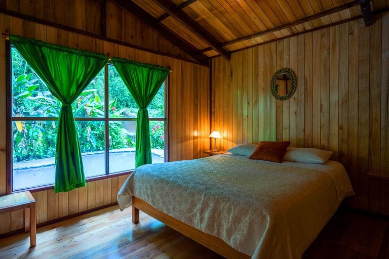 Bedroom 1, Mindo Lago, San Miguel de los Bancos