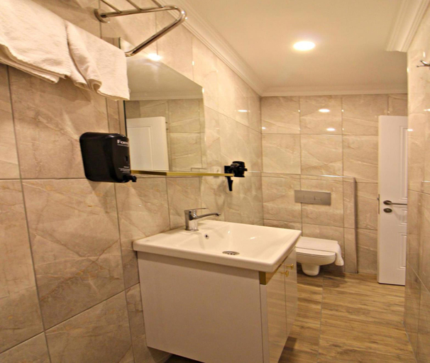 Bathroom 2, Beylife Suit Hotel, Beylikduzu