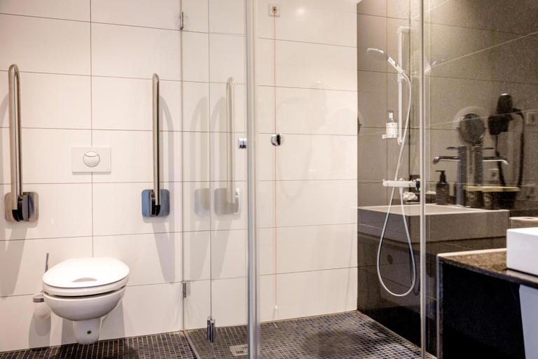 Bathroom 5, Motel One München-Parkstadt Schwabing, München