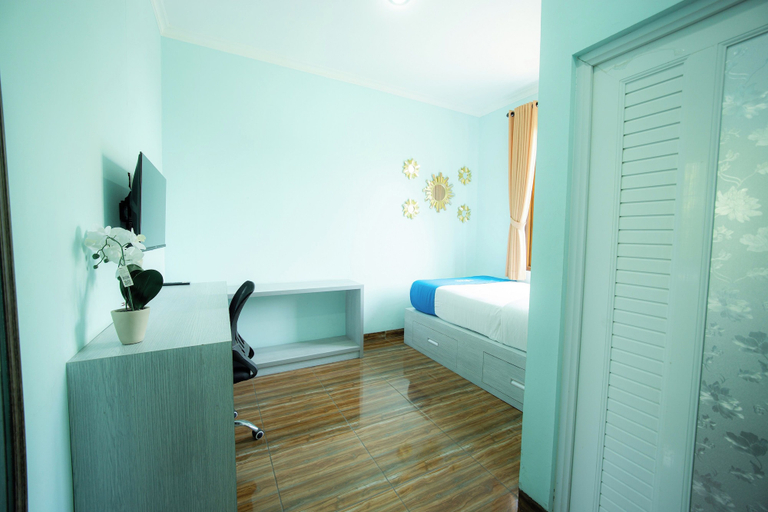 Room 3, Rehat at Zeva Guest House, Bandung