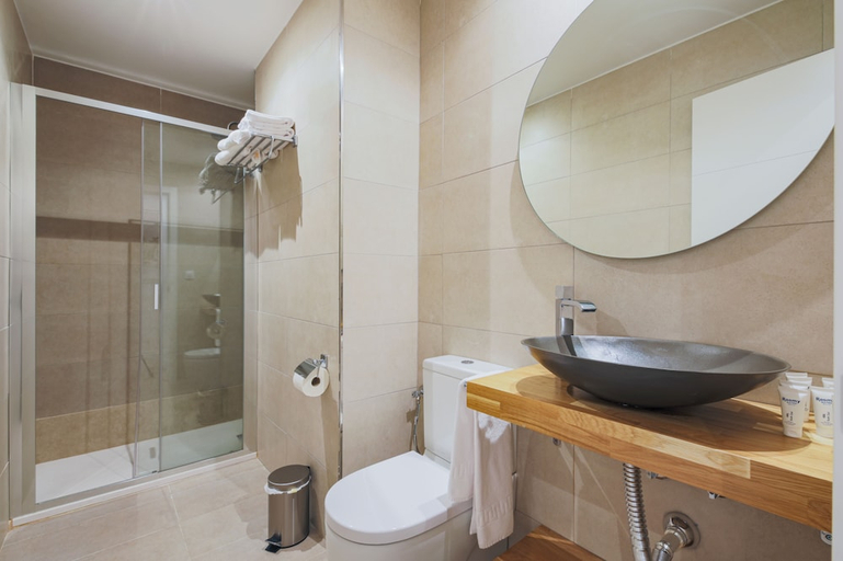 Bathroom 4, Apartamentos Magna Sevilla, Sevilla
