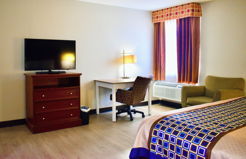 Room 4, EXPRESS INN & SUITES SOUTH LITTLE ROCK, Pulaski