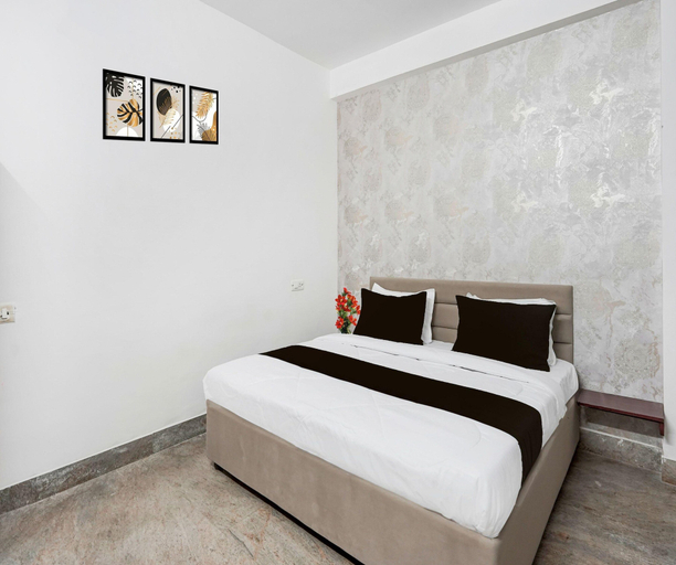 Room 2, Deluxe Hotel Oxyluxe, Kota