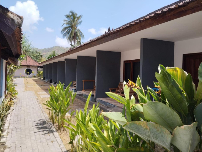 Exterior & Views 2, Surfers Beachfront Lombok, Lombok