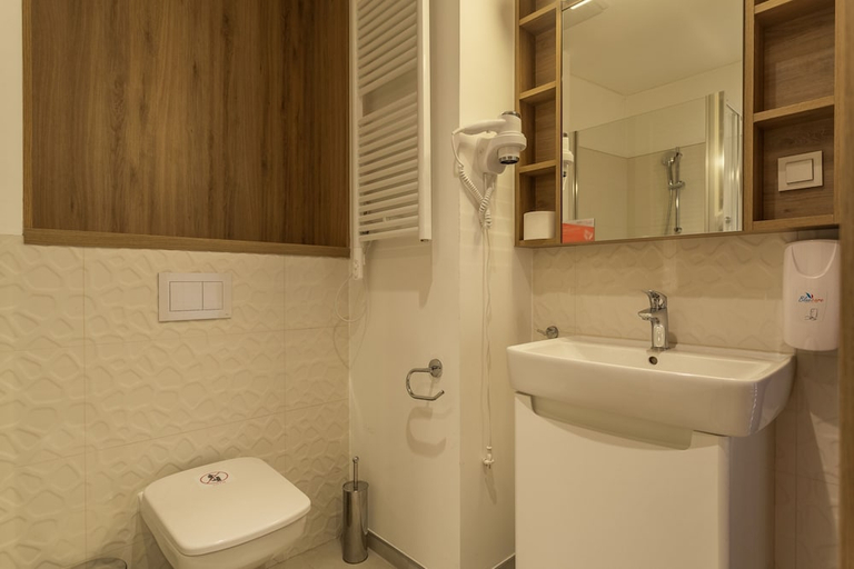 Bathroom 3, RentPlanet - Apartamenty Wolska, Warsaw