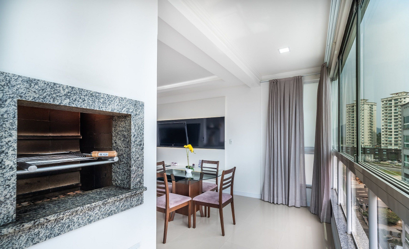 Interior 5, 2BR Apt With BBQ in Meia Praia Mlo0601, Itapema
