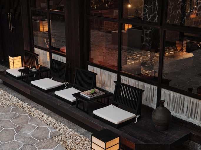 Lobby sitting area 2, Hangzhou Xihu Yedu Mountain House, Hangzhou