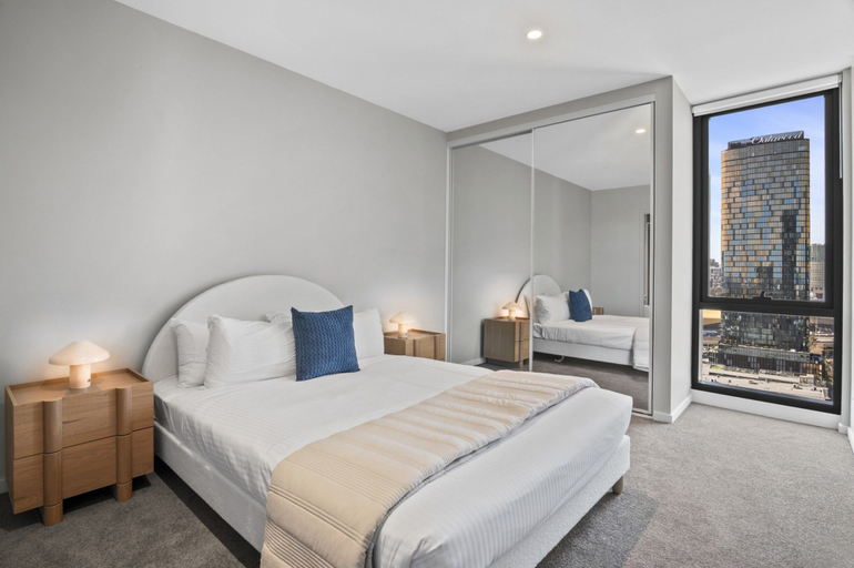 Room 2, Balcony 2-bed Apartment Near Albert Park, Melbourne