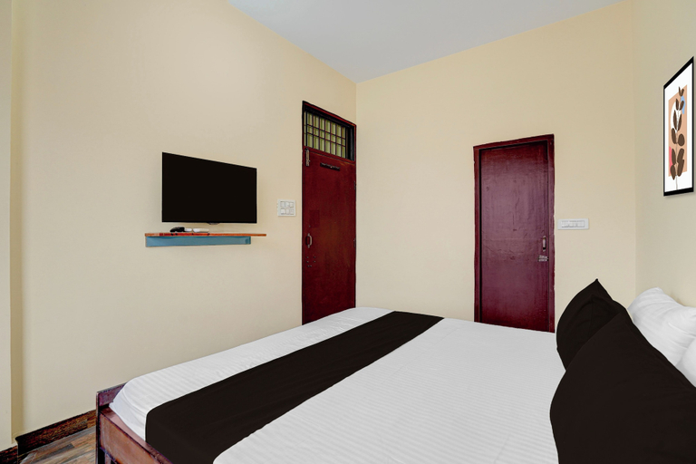 Room 5, Hotel O Chandigarh Outer Ring Road, Chandigarh
