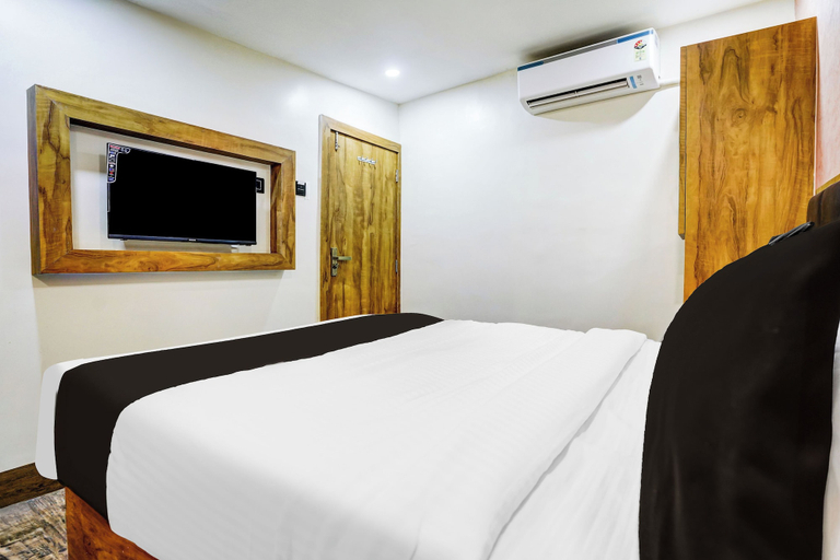 Room 3, Collection O Mumbai KharRoad, Mumbai Suburban