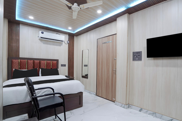 Room 4, Hotel O Naubasta Crossway Kanpur, Kanpur Nagar