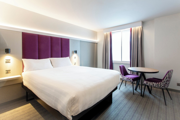 Bedroom 4, Premier Inn Preston South - Craven Drive, Lancashire