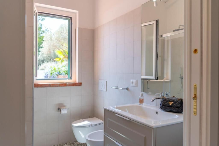 Bathroom 3, Villa Cammà with private pool, Messina