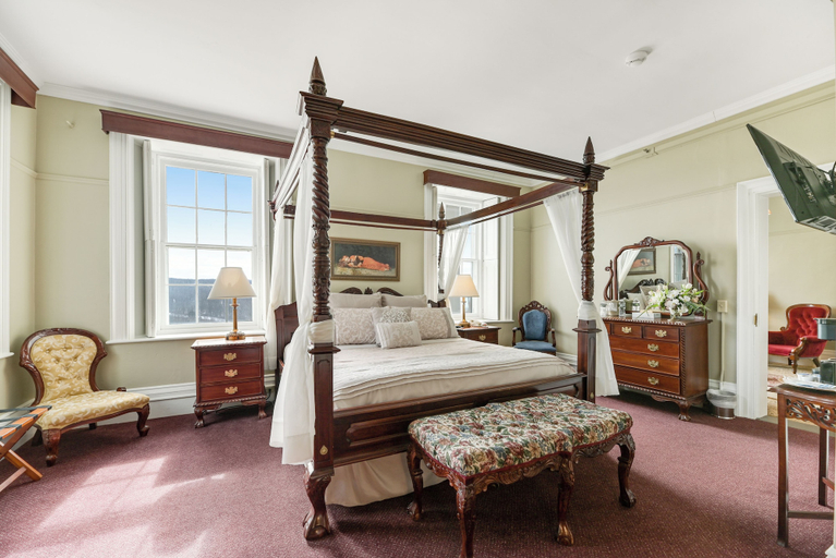 Room 3, The Mansion at Keuka Lake, Yates