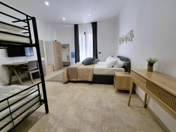 Room 4, Elevin Apartments Bari, Bari