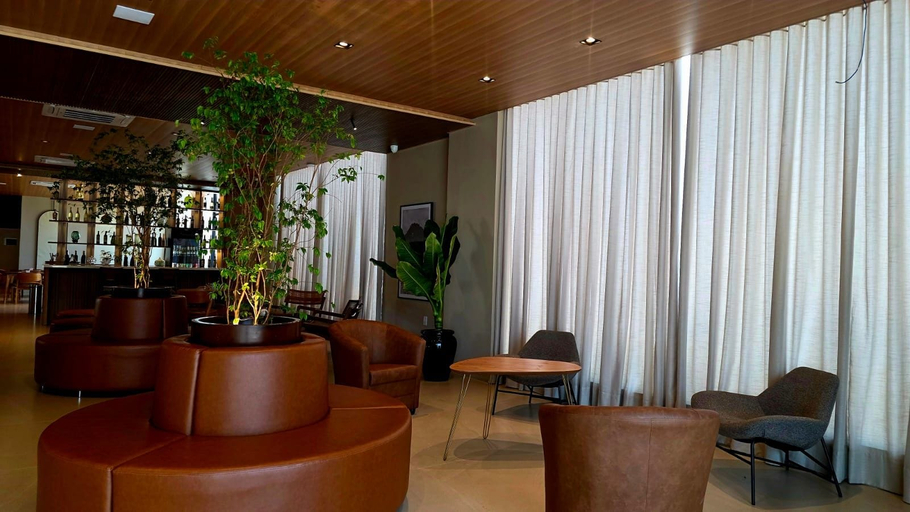 Bar (on property) 4, Hotel Oliver In House, Santarém