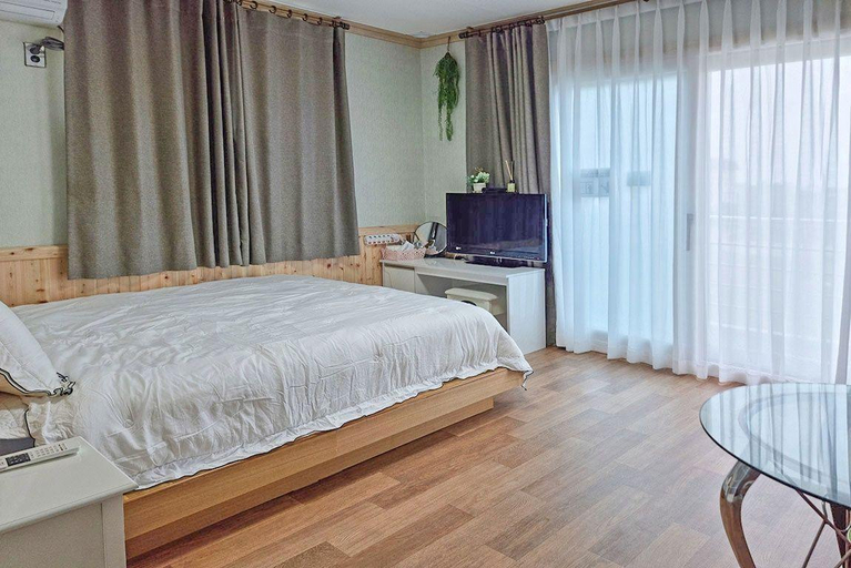 Bedroom 3, Yangyang Muhak Motel, Yangyang
