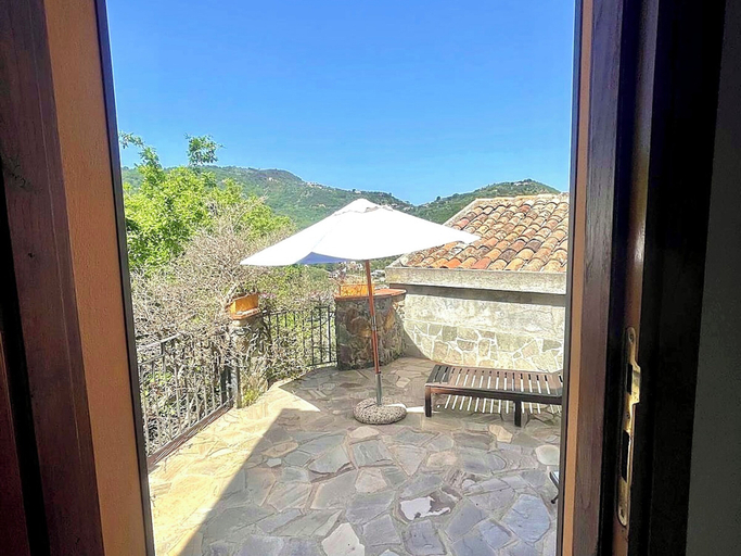 Terrace/patio 5, Farmhouse with panoramic swimming pool in Gioiosa Marea, Messina