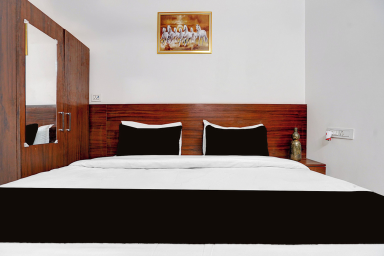 Room 3, Hotel O Ayodhya Junction Road, Faizabad