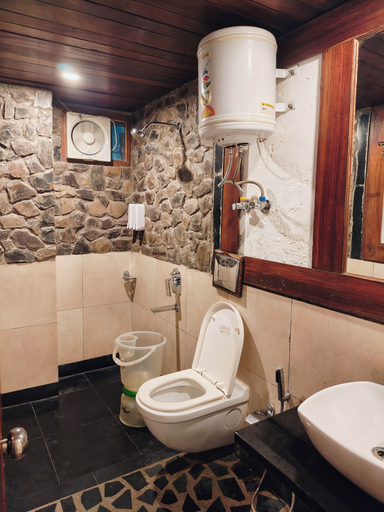 Bathroom 4, Hotel Dwaper by Aventra Retreat, Dehradun