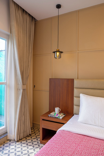 Room 4, ELIVAAS Signature Mistwood 4-BHK, North Goa