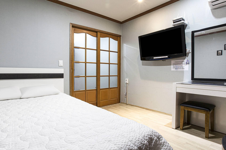 Bedroom 3, Incheon (Eulwang-ri) Line Motel, Jung
