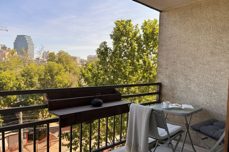Outdoor dining 3, Ventana al Parque by Domus Travels, Santiago
