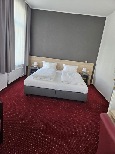 Bedroom 2, Hotel Deutsches Haus, Lippe