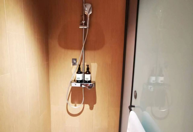 Bathroom 3, Ji Hotel Zhaoyuan Wenquan Road, Yantai