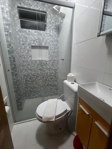 Bathroom, 203 Apto 2qtos a 10 min do Centro, Belém