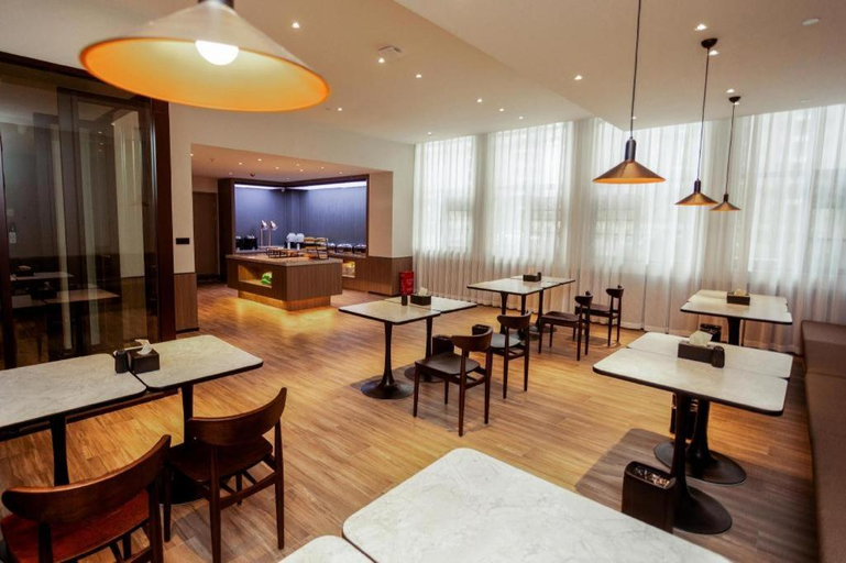 Food & Drinks 5, Hanting Hotel Huangshi Yangxin High-Speed Railway Station, Huangshi