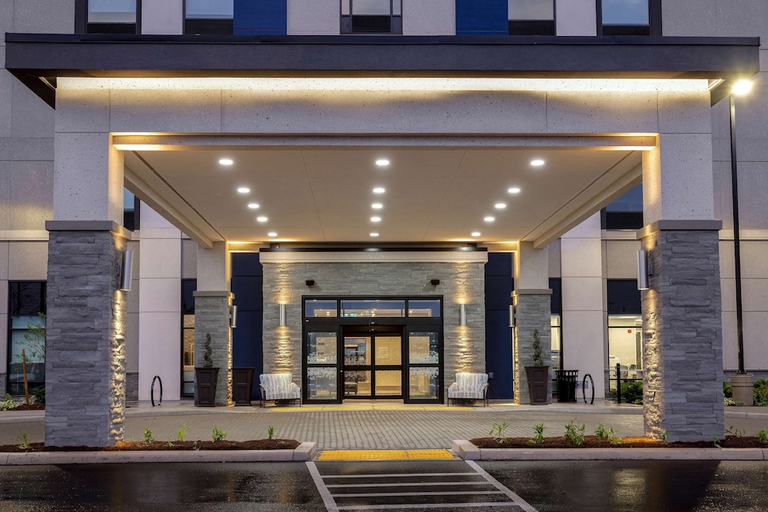 Exterior & Views, Hampton Inn & Suites by Hilton Burlington Toronto, Halton