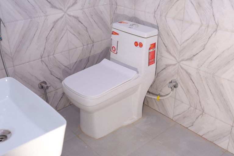 Bathroom 2, THE ROYAL KING, Gurgaon