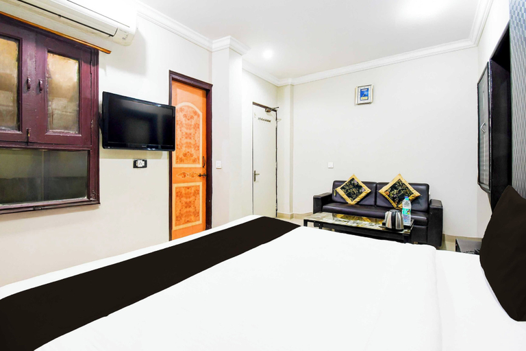 Room 3, Collection O Railway Station, Raipur