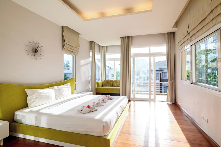 Room 5, Modern 2BR Beachside Pool Villa (BA2), Sattahip