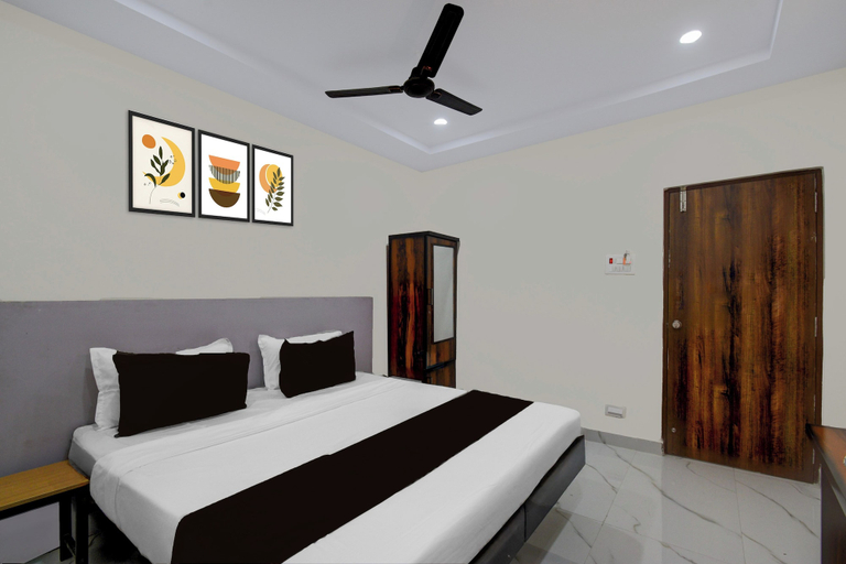Room 2, Townhouse Oak Bachupally Medical College, Ranga Reddy